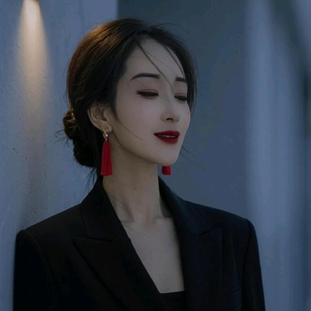 罗拉化妆店