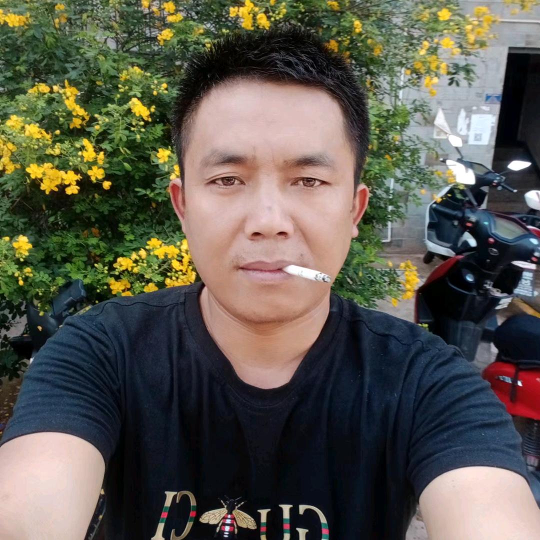 笑看红尘三杯酒