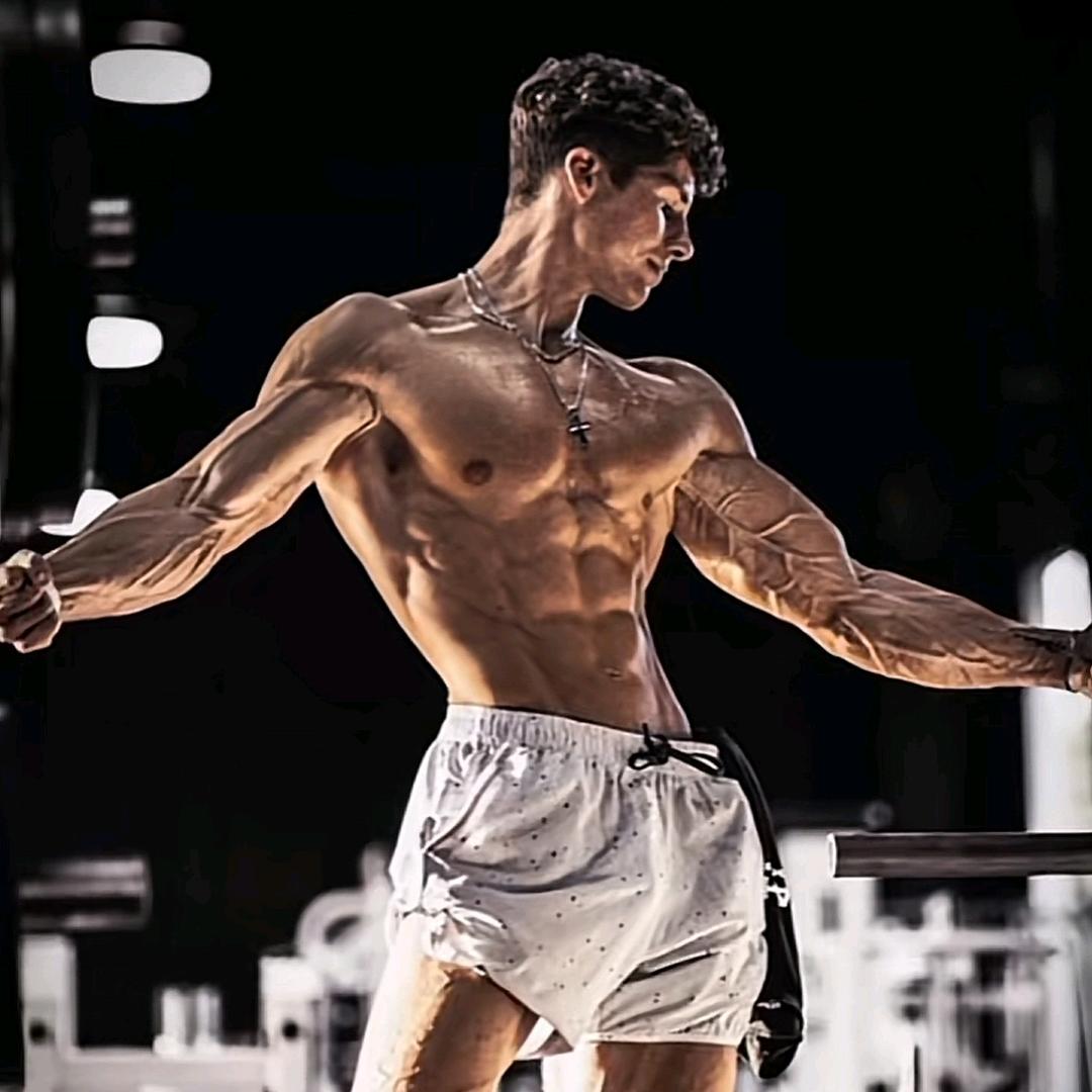 力豪&心健身游泳俱乐部（翡翠店）主管小付