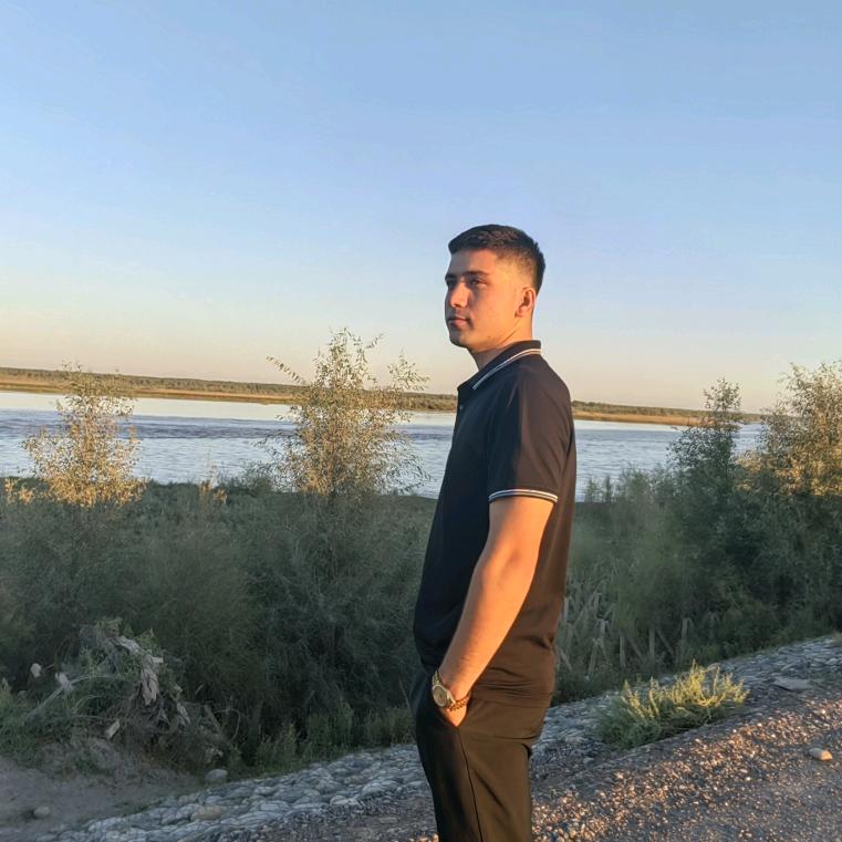 AK⁷¹⁵👮🏻‍♂️