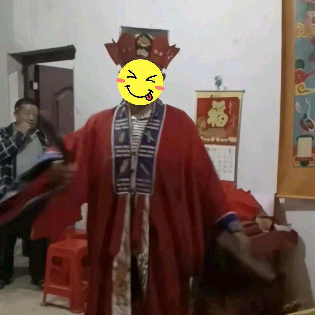 小 毅毅，小号。