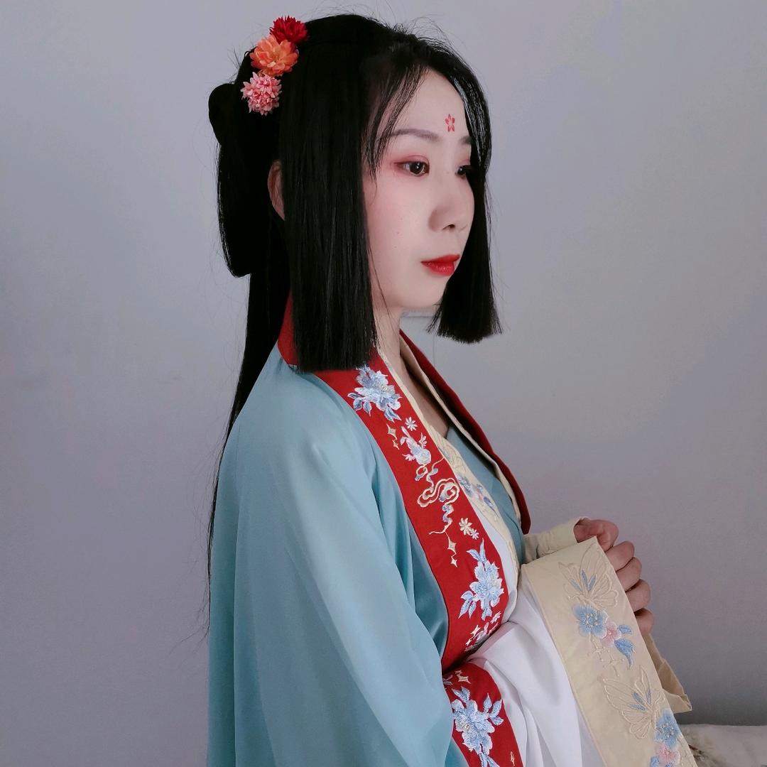 偷小恐龙的臭袜子