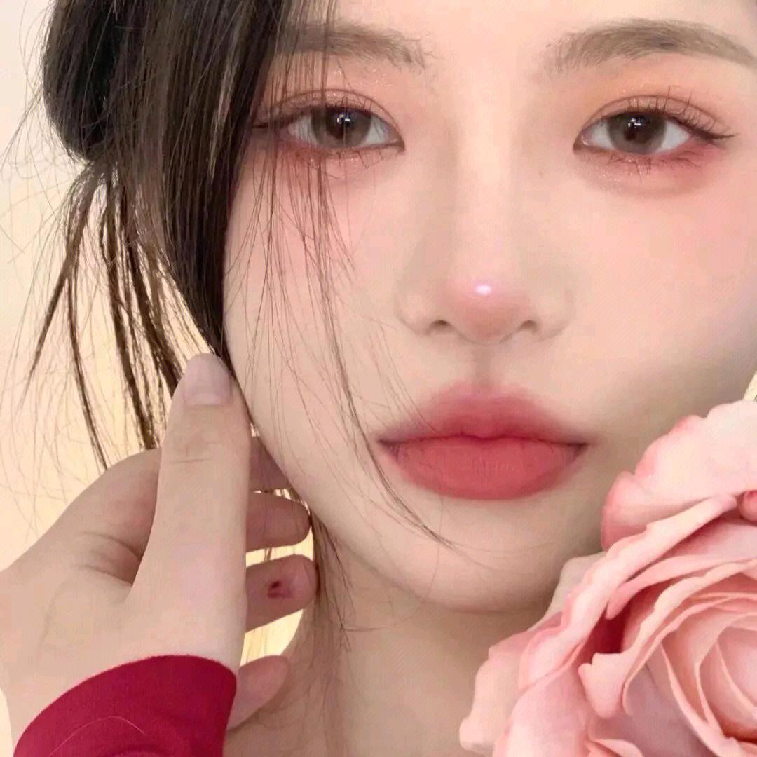 小盈美妆的头像