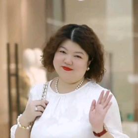 真丝小宝总（穿搭分享）