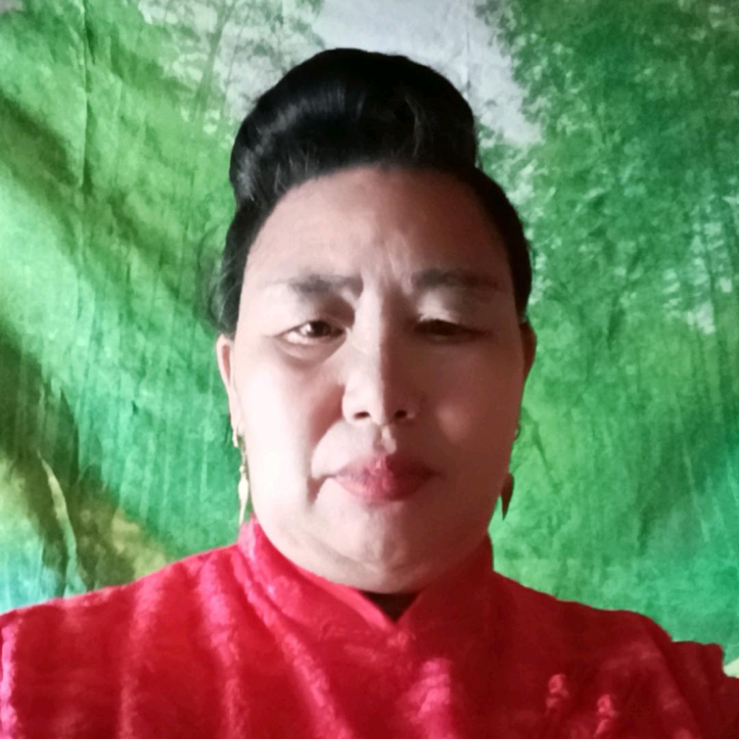 美美中午12点20开播