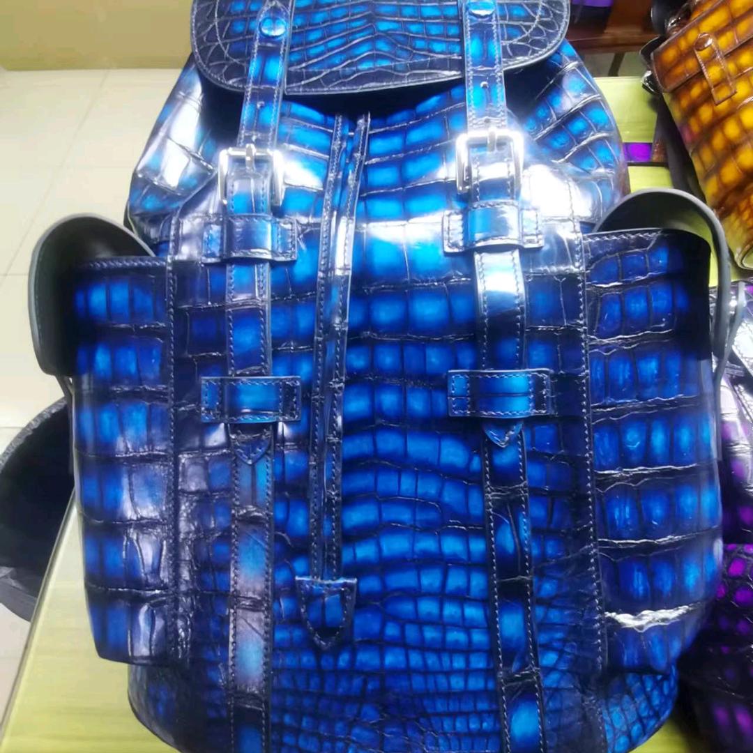 啊晓鳄鱼皮具工作室