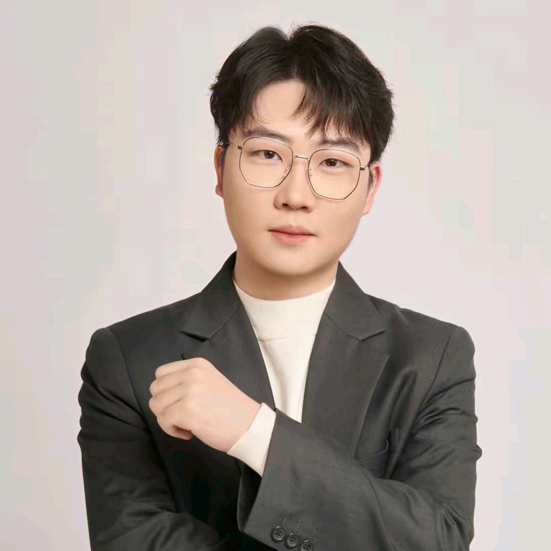 教钢琴的高老师