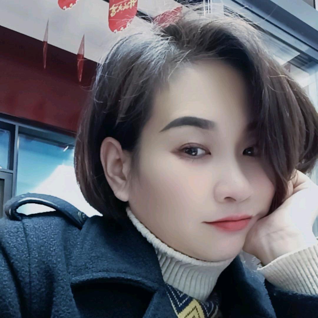 恭城新豪轩门窗《小何》