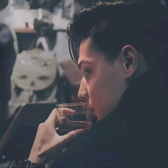 不   忘   初    心