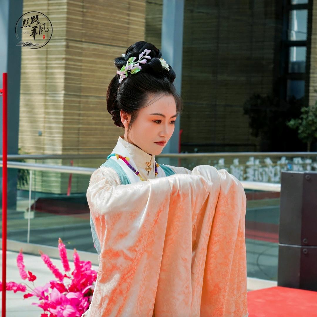 暮琬