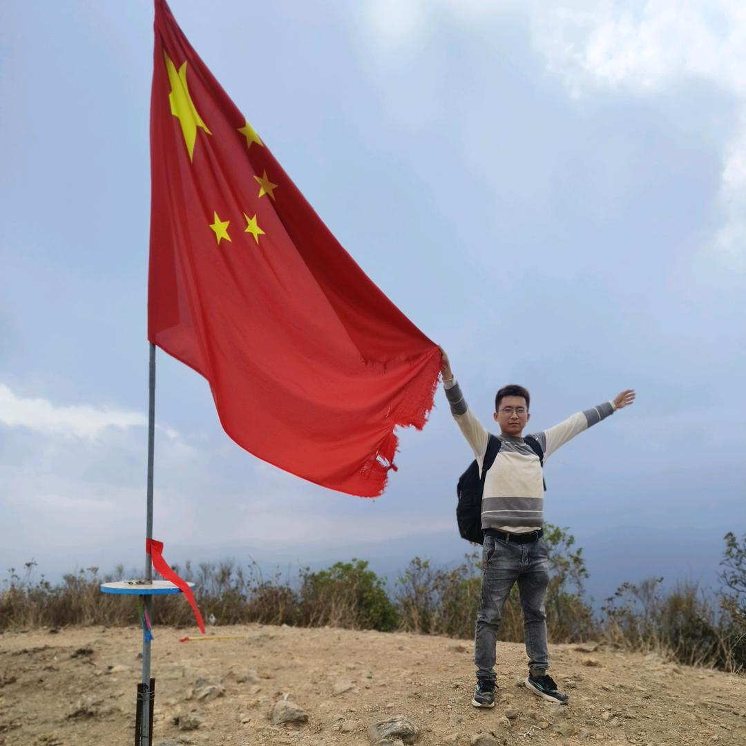 爱唱歌，爱旅游的辉仔🤘🏻