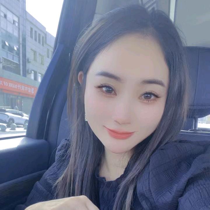 芳菲儿💋爱齿都