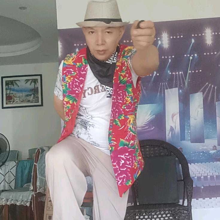 娱乐主播巜不定时》直播》