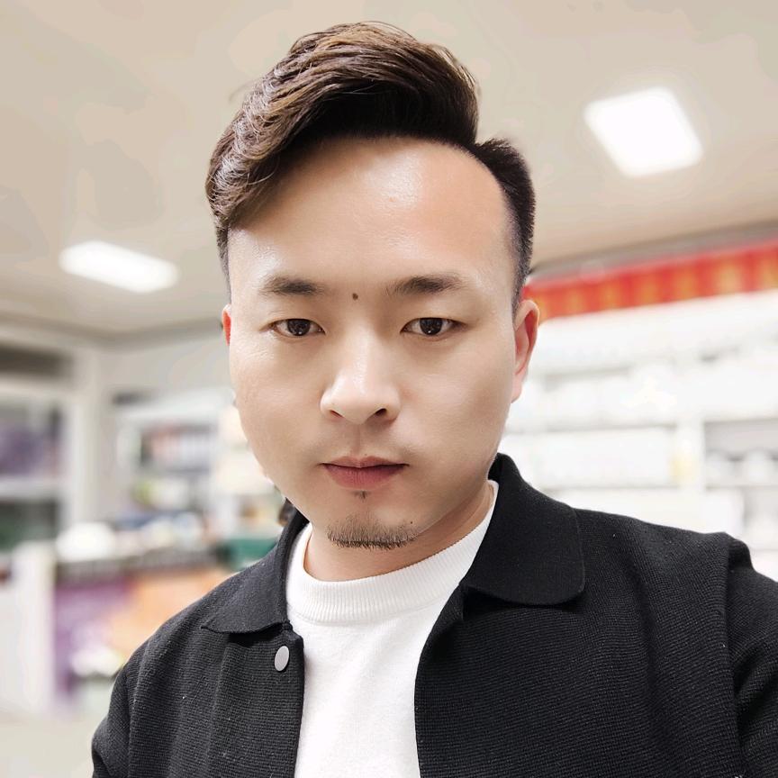 铭剪发型