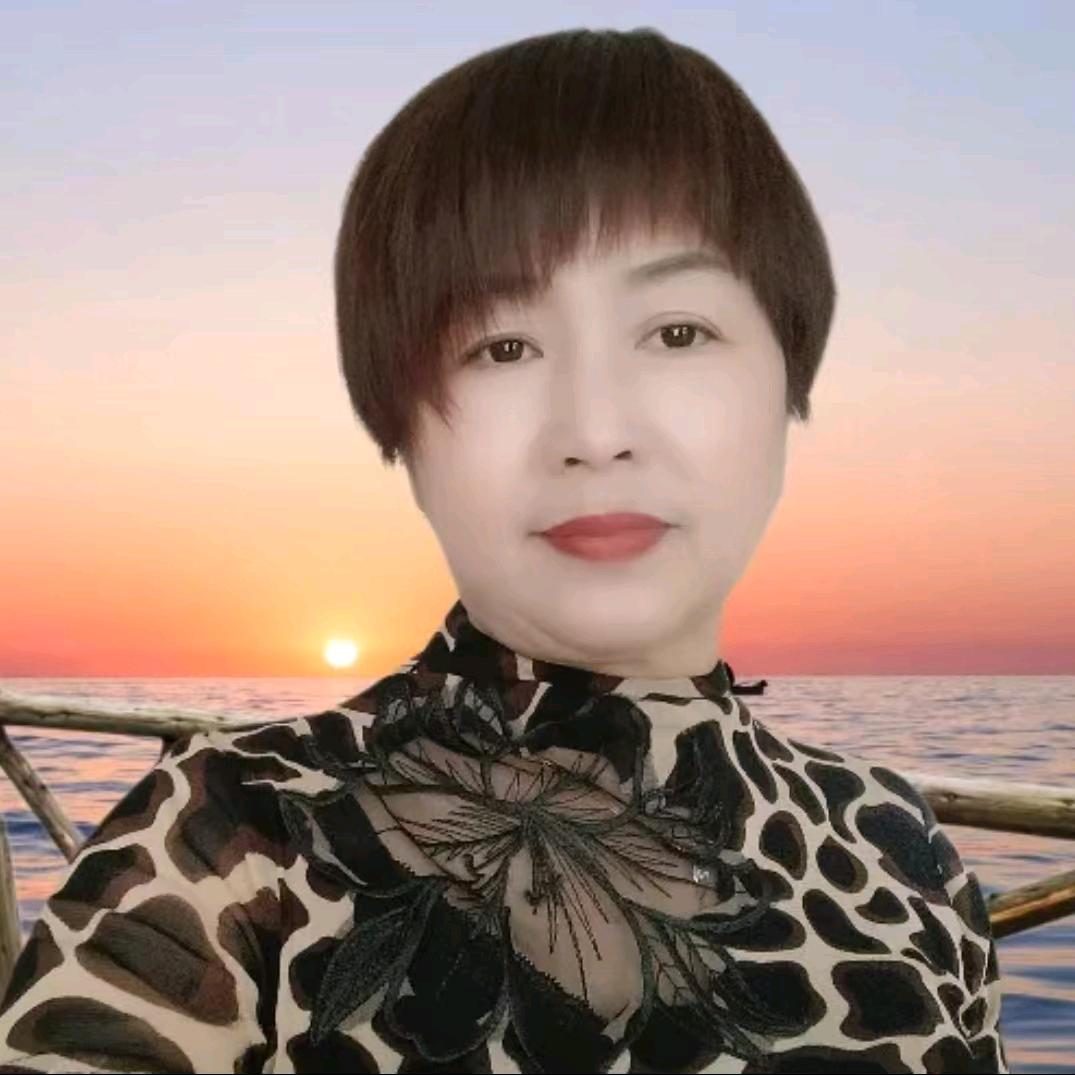 小小🎤    晚上(8点20分)开播