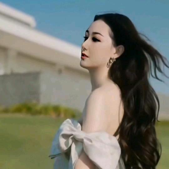 周柔汐🍷本人抖音仅此一号