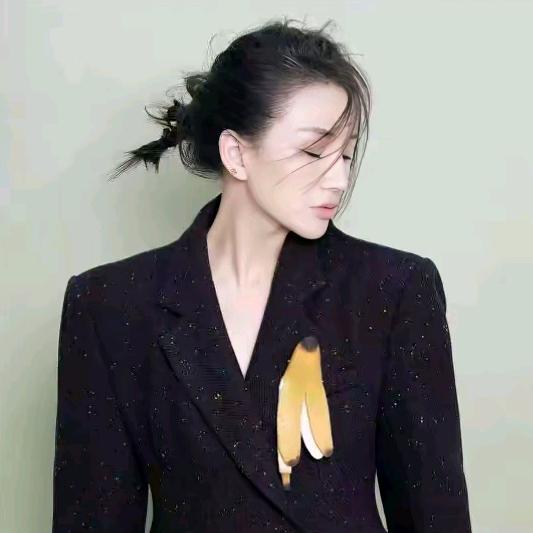 洛哥 (轻奢穿搭)