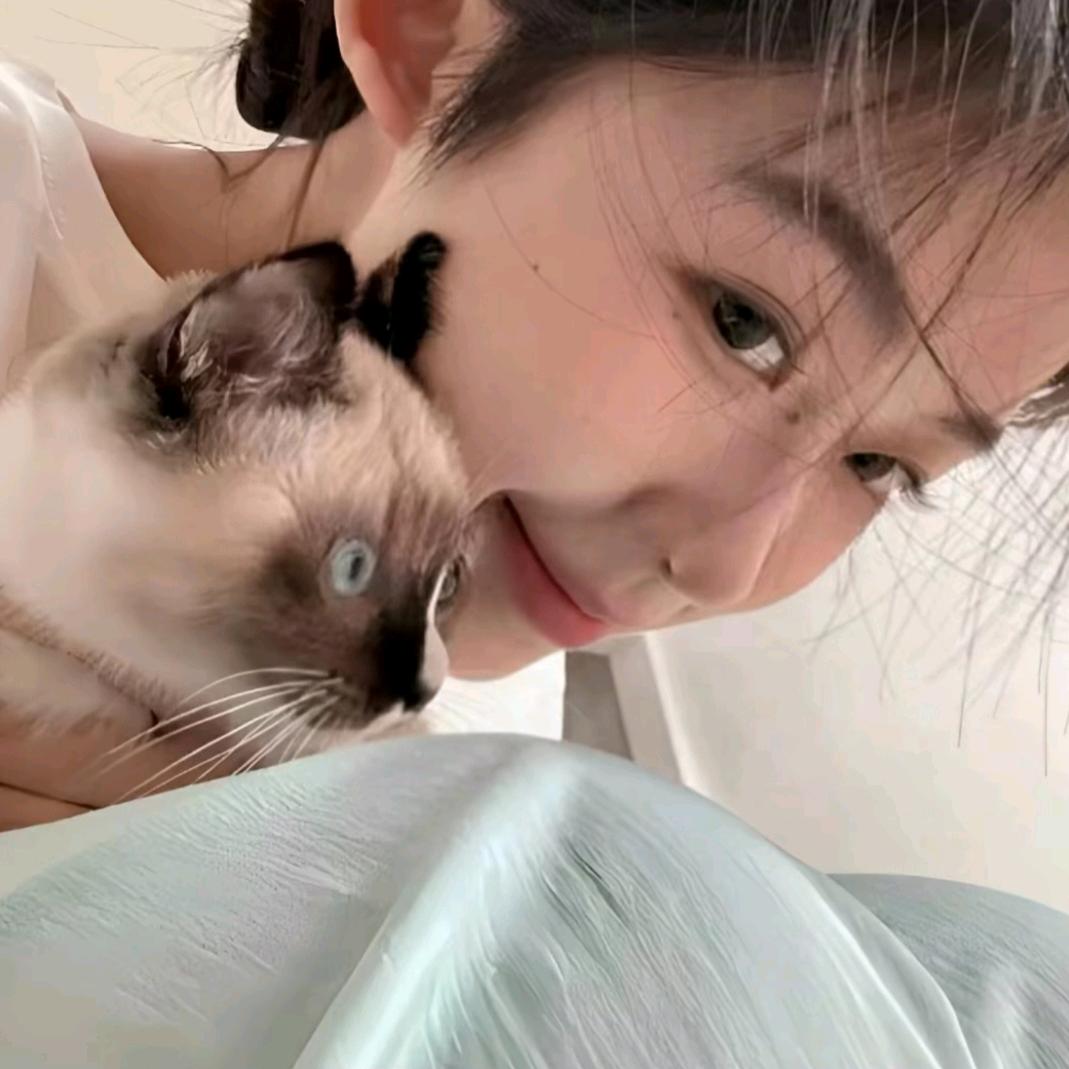 👀
