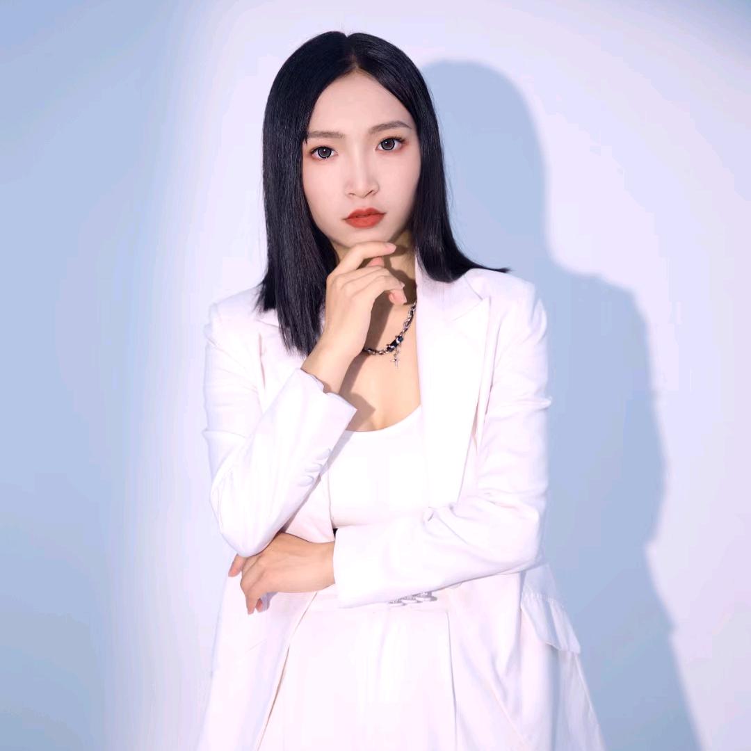 新美业人 艳柠