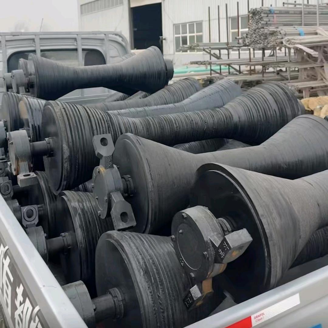 皮带辊筒的小李很低调