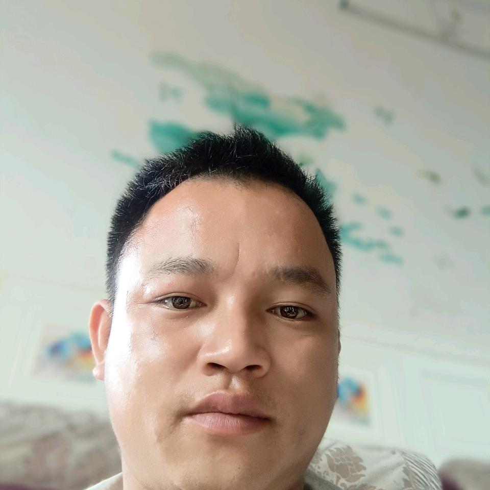 伟，