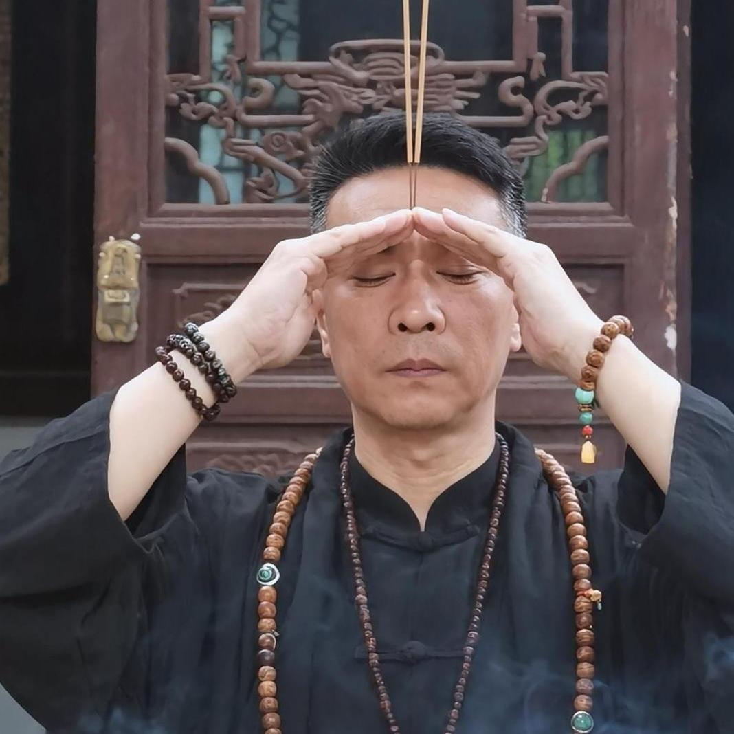 ༺ༀ笑对🐜人生ༀ࿐