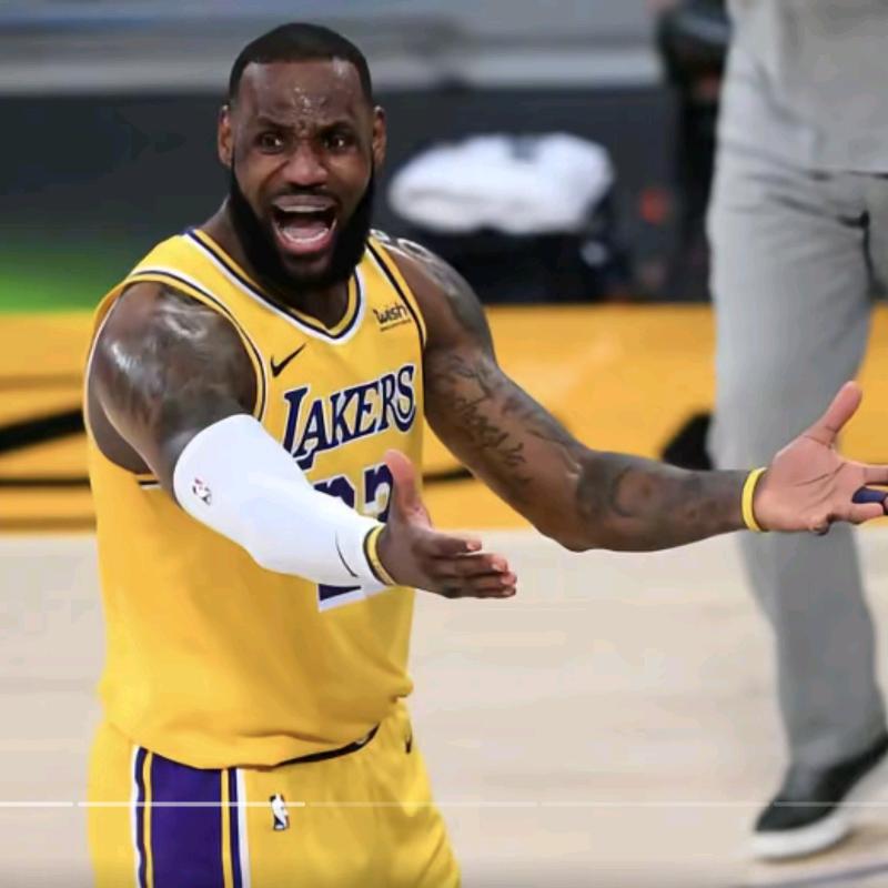 勒布朗·詹姆斯