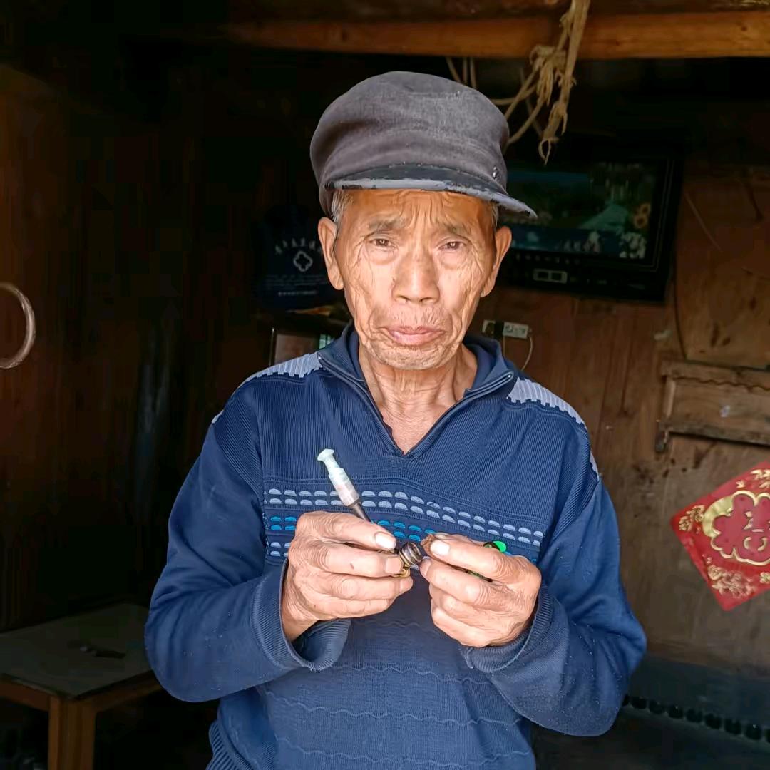 (垢英四) 寻百草🌿