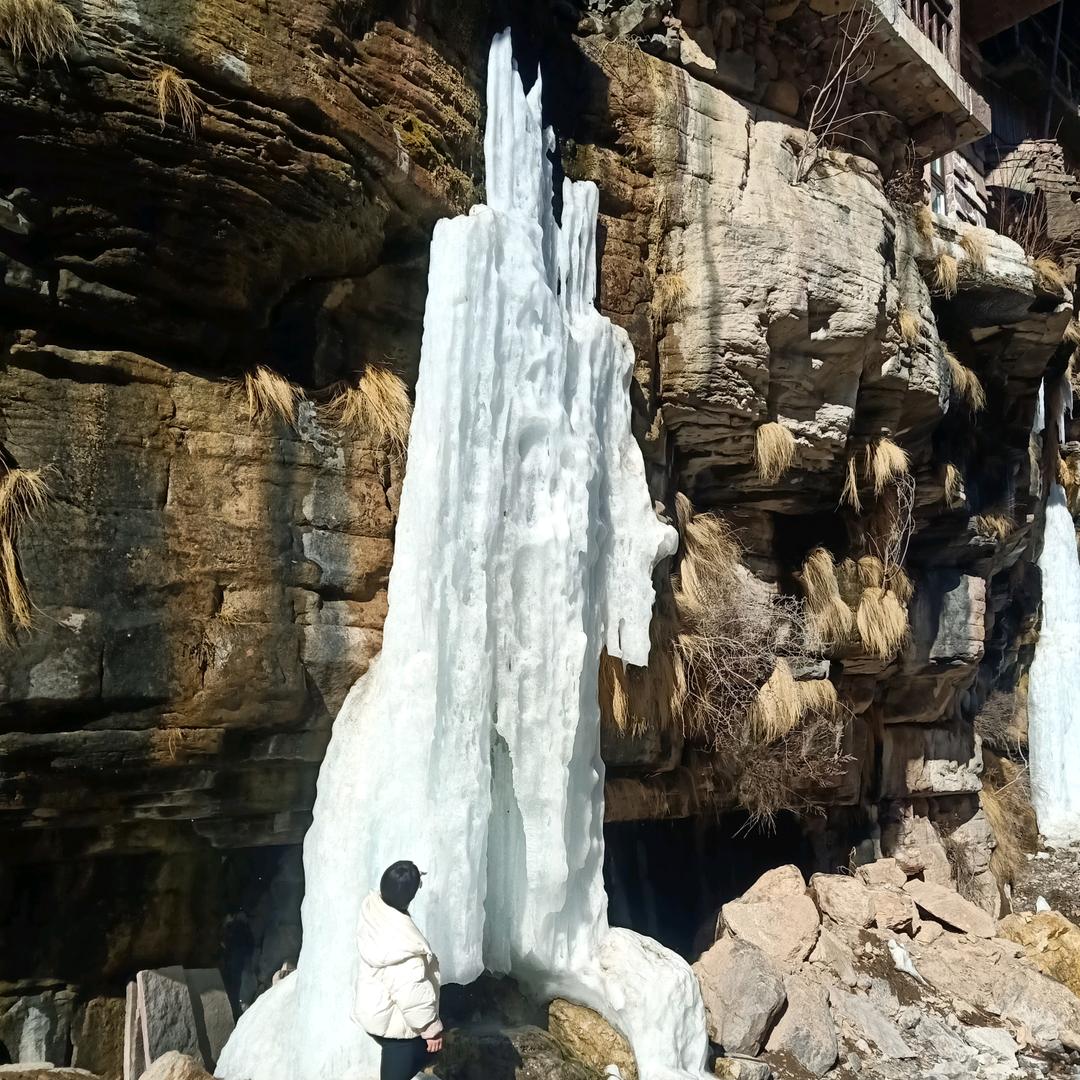 向前走着，结果受着。