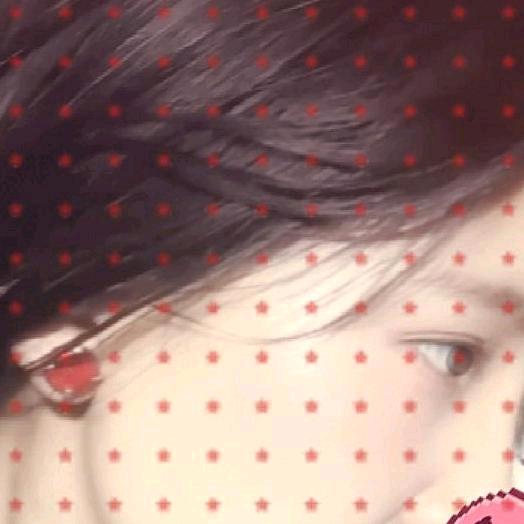 🐒女孩先学会微笑