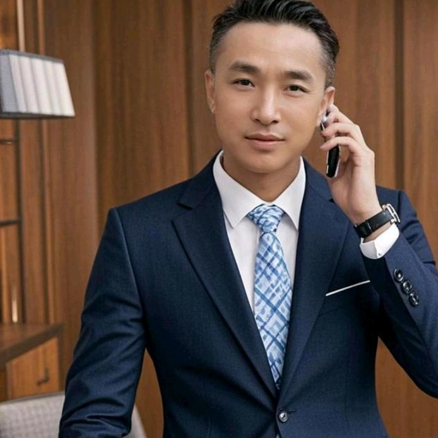 我不努力，谁给我幸福。