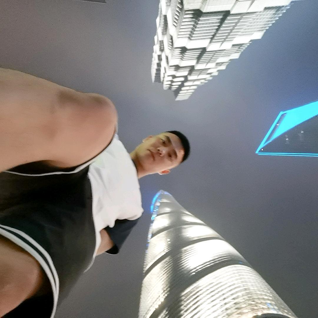 晋城南大街卖多肉的小哥哥