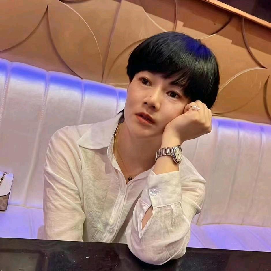 郑州京广路雅迪三轮工厂店