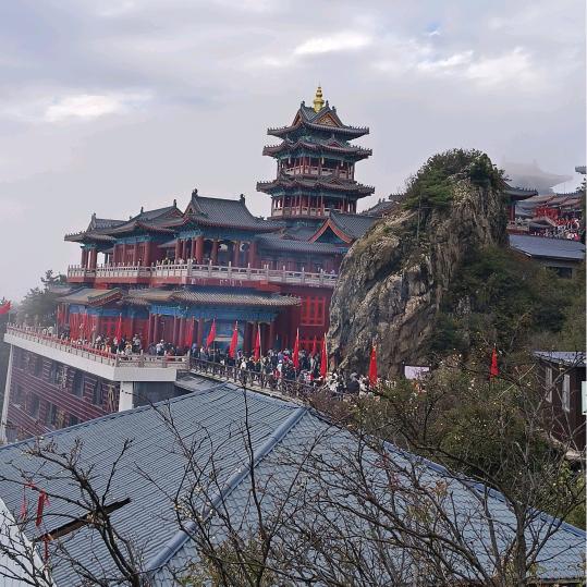 杜书艳