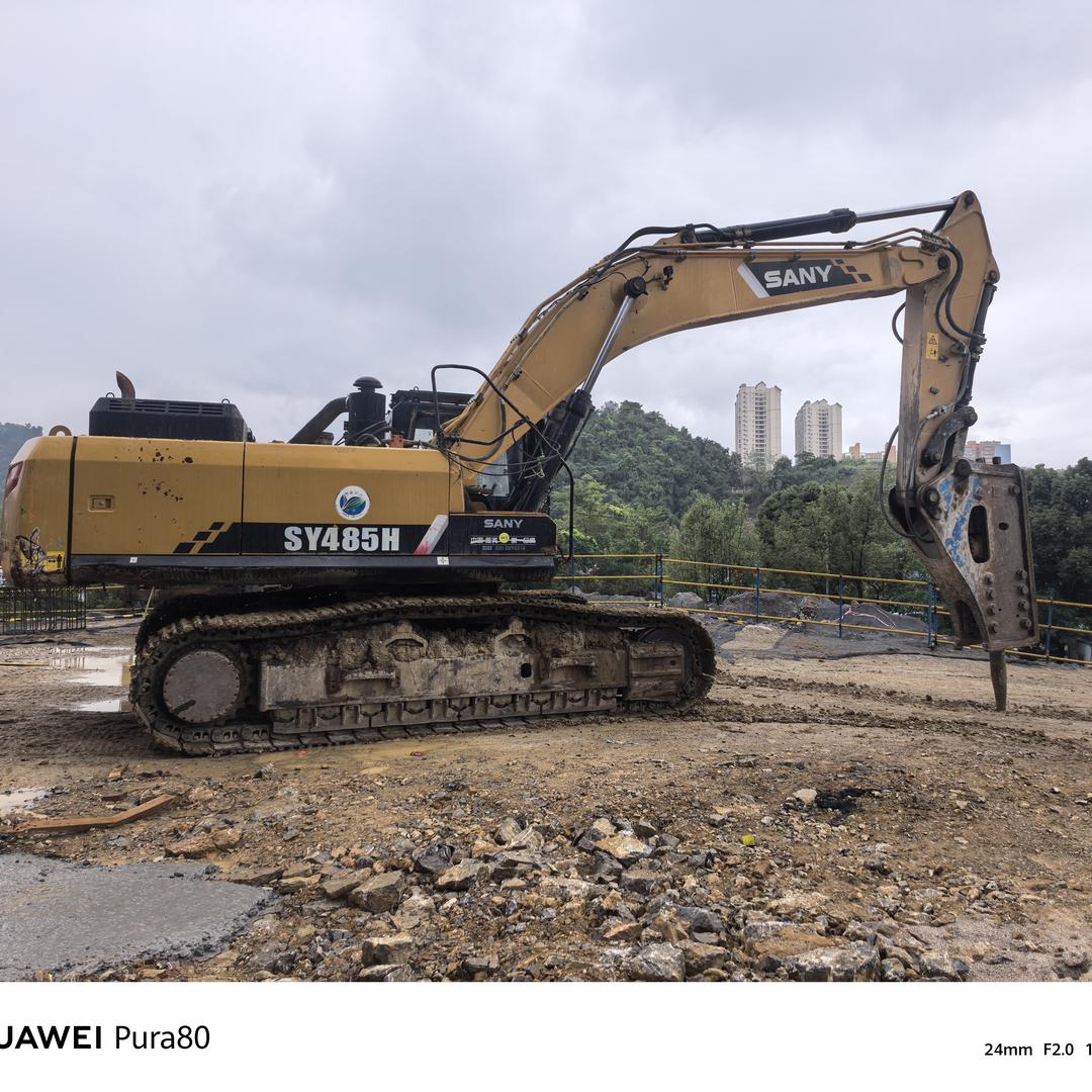 @罗抖抖（挖掘机）