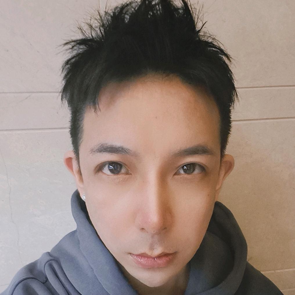 牛小伟 大连多姿贸易有限公司