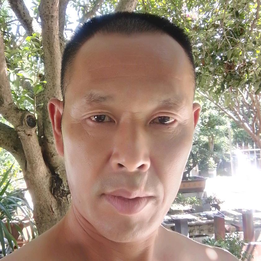 黄坚坚