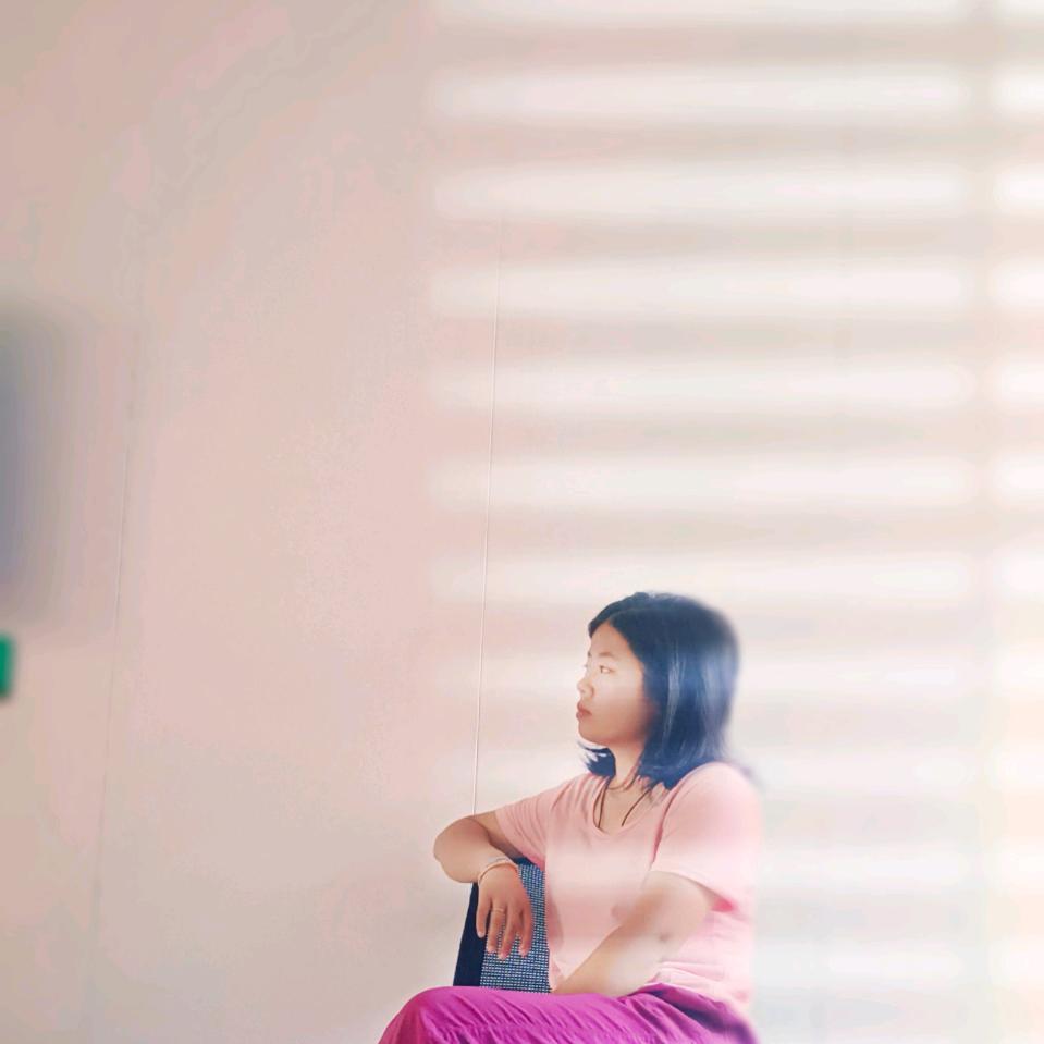 ღ᭄ 微笑向暖