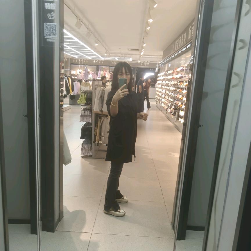 洪（伟宏食品批发）