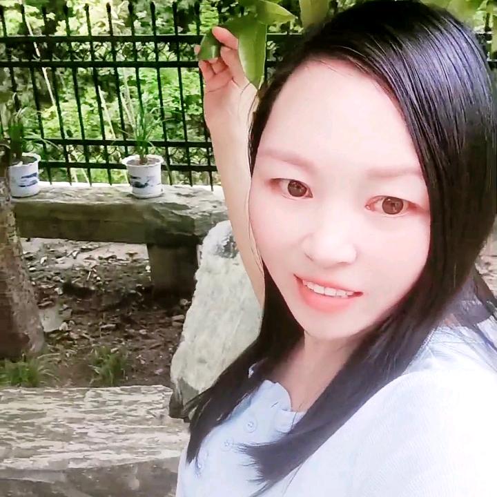青青♡头像