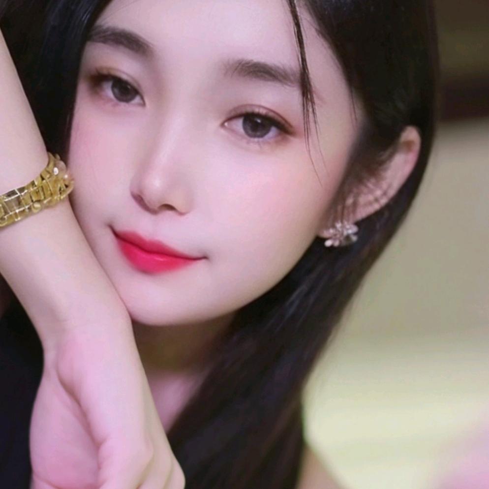 小晴儿兴义主播