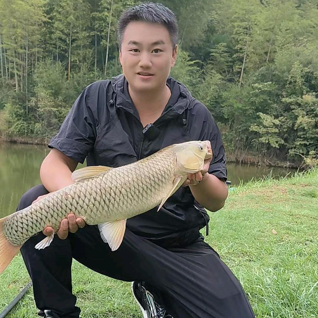 @钓鱼人文峰