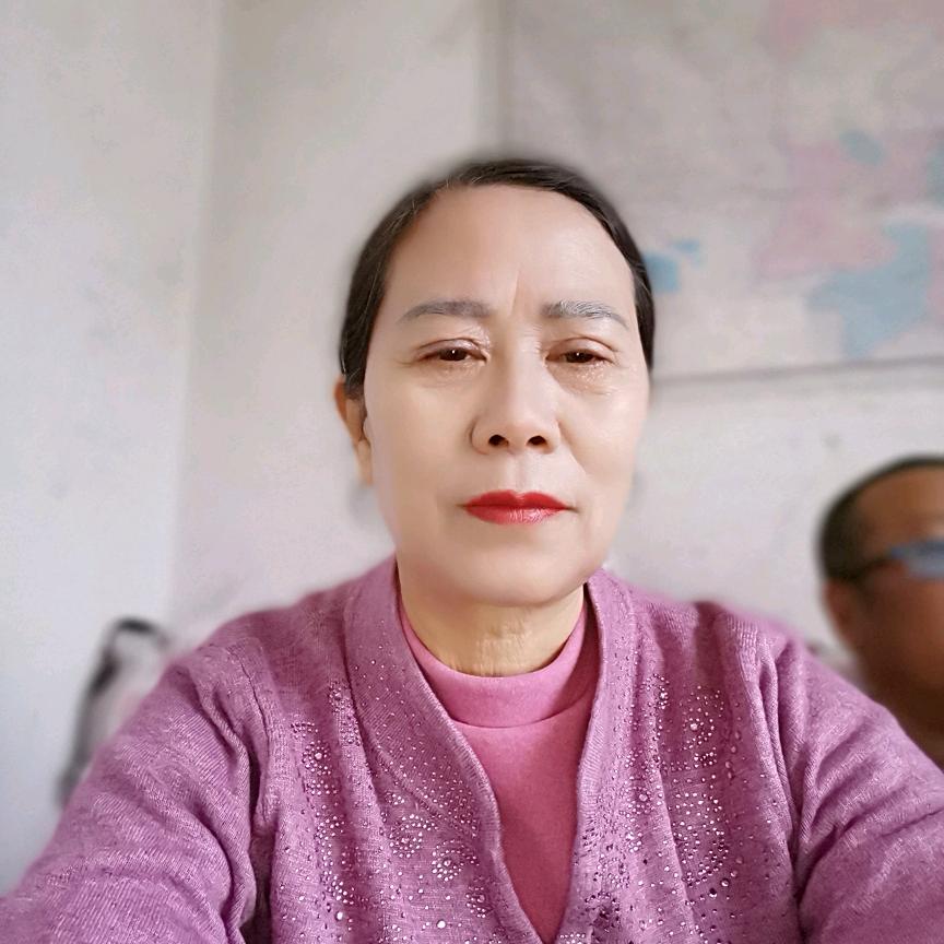 李姐有山。