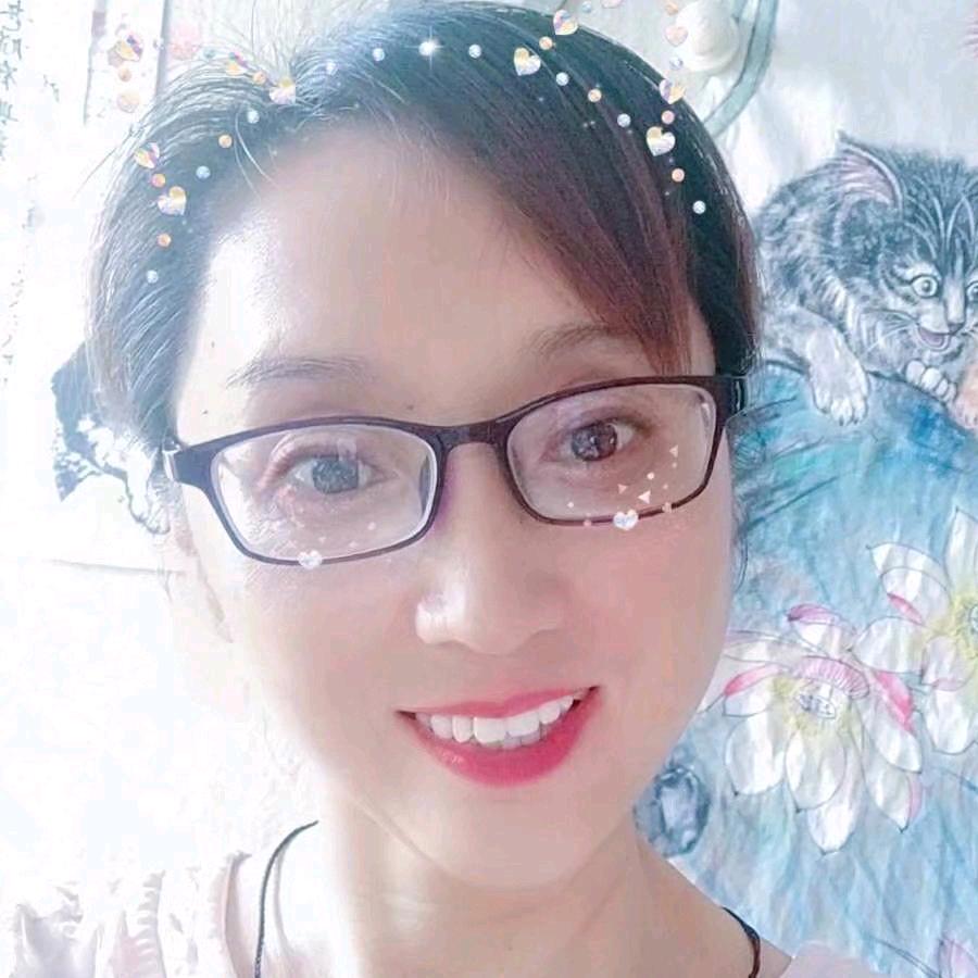 田果果，绿泡泡。