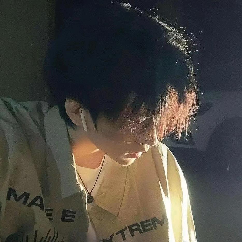 MM鑫广州钱瑟商贸有限公司直播号