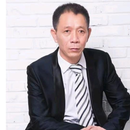 喜欢唱歌的大叔