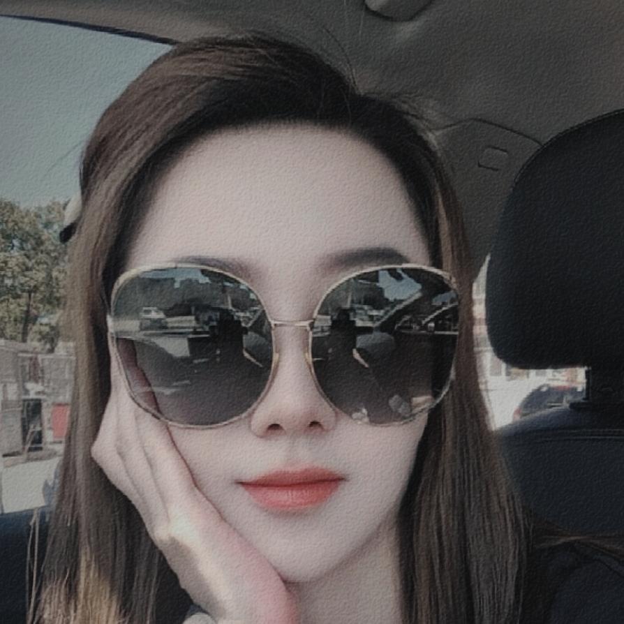 二伶俐👑💋💋