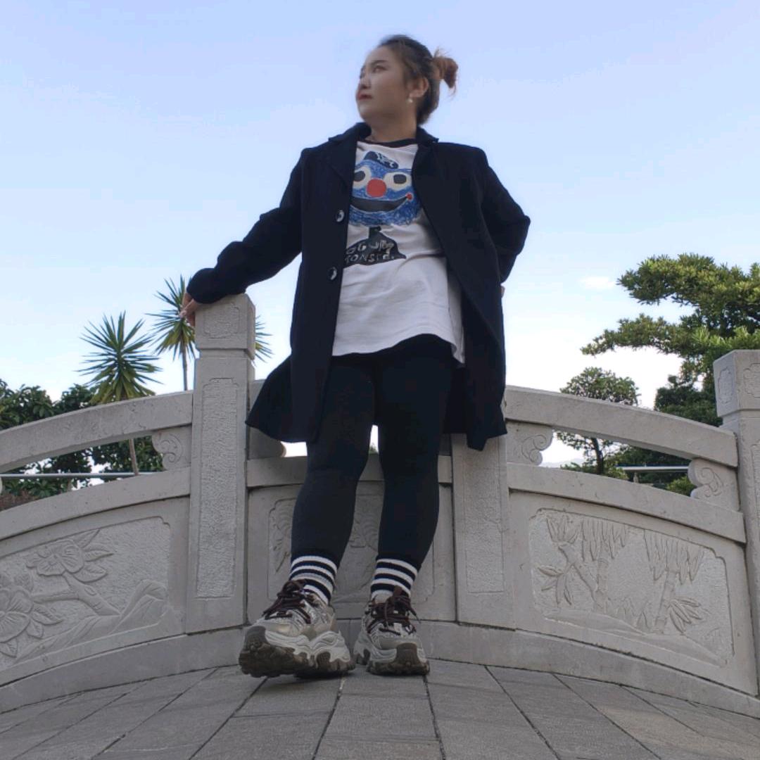 云南小彝妹<独行者>