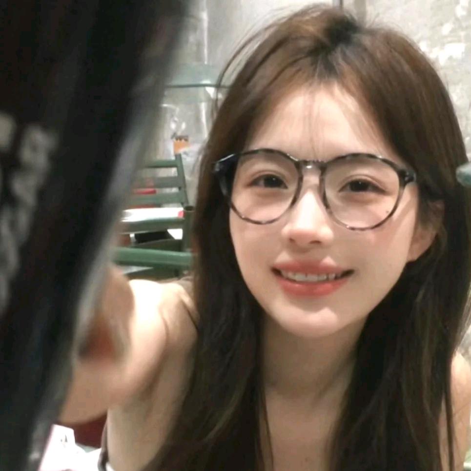 小小小谨.