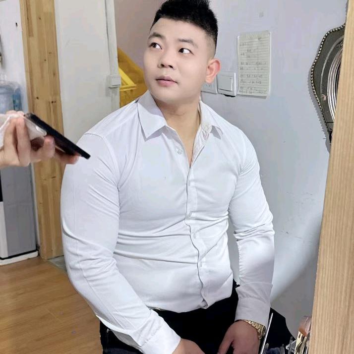 刘董（霸总的健身生活）